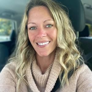 Meet your Posher, Roxanne